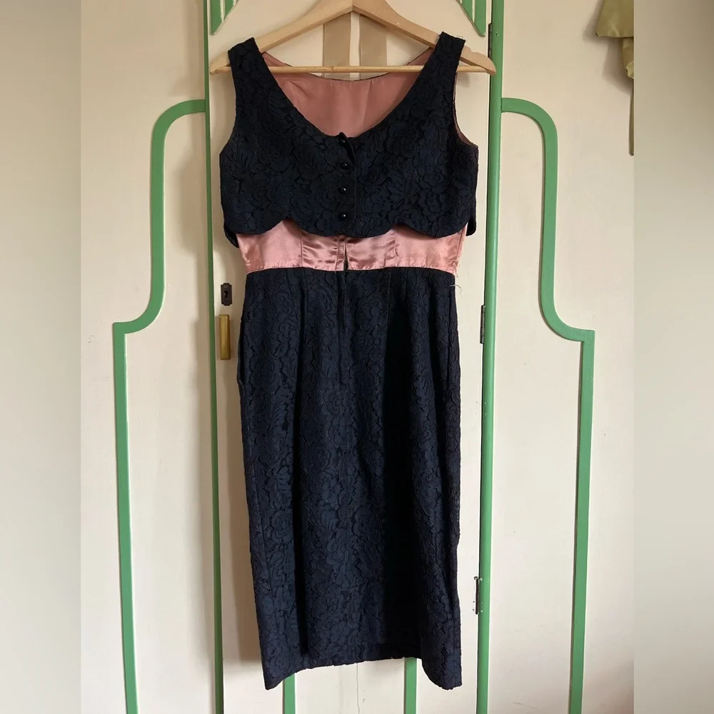 Vinrage Black Rhinestone Lace And Satin Dress / 50s / 60s VLV VTG - Picture 4 of 9